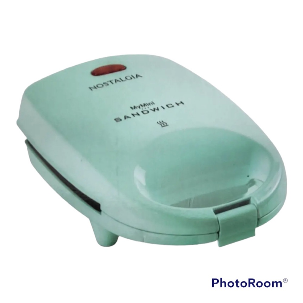 Nostalgia MyMini Aqua Non-Stick Personal Compact Sandwich Omelet Maker